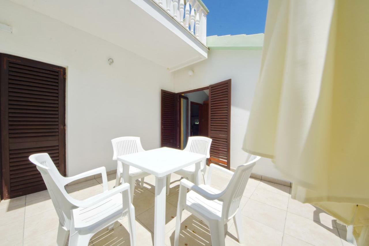 Apartments Eduard Vrsi Bagian luar foto