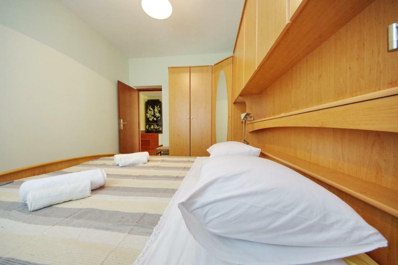 Apartments Eduard Vrsi Bagian luar foto