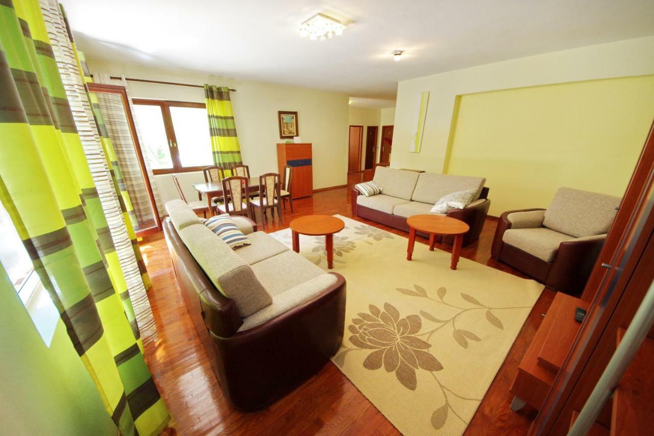 Apartments Eduard Vrsi Bagian luar foto