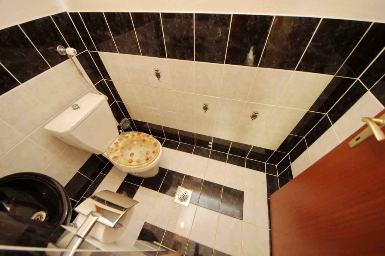 Apartments Eduard Vrsi Bagian luar foto