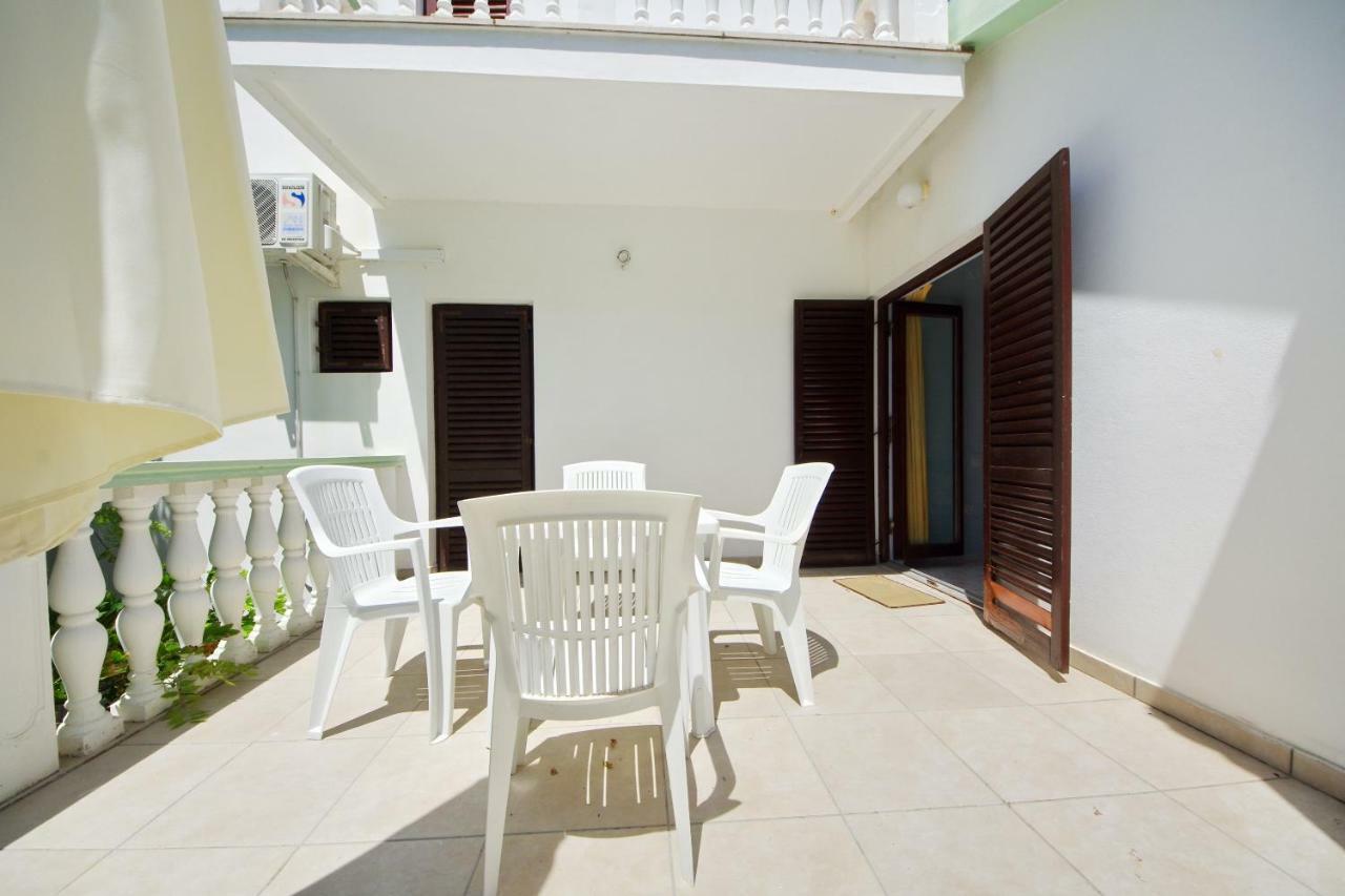 Apartments Eduard Vrsi Bagian luar foto