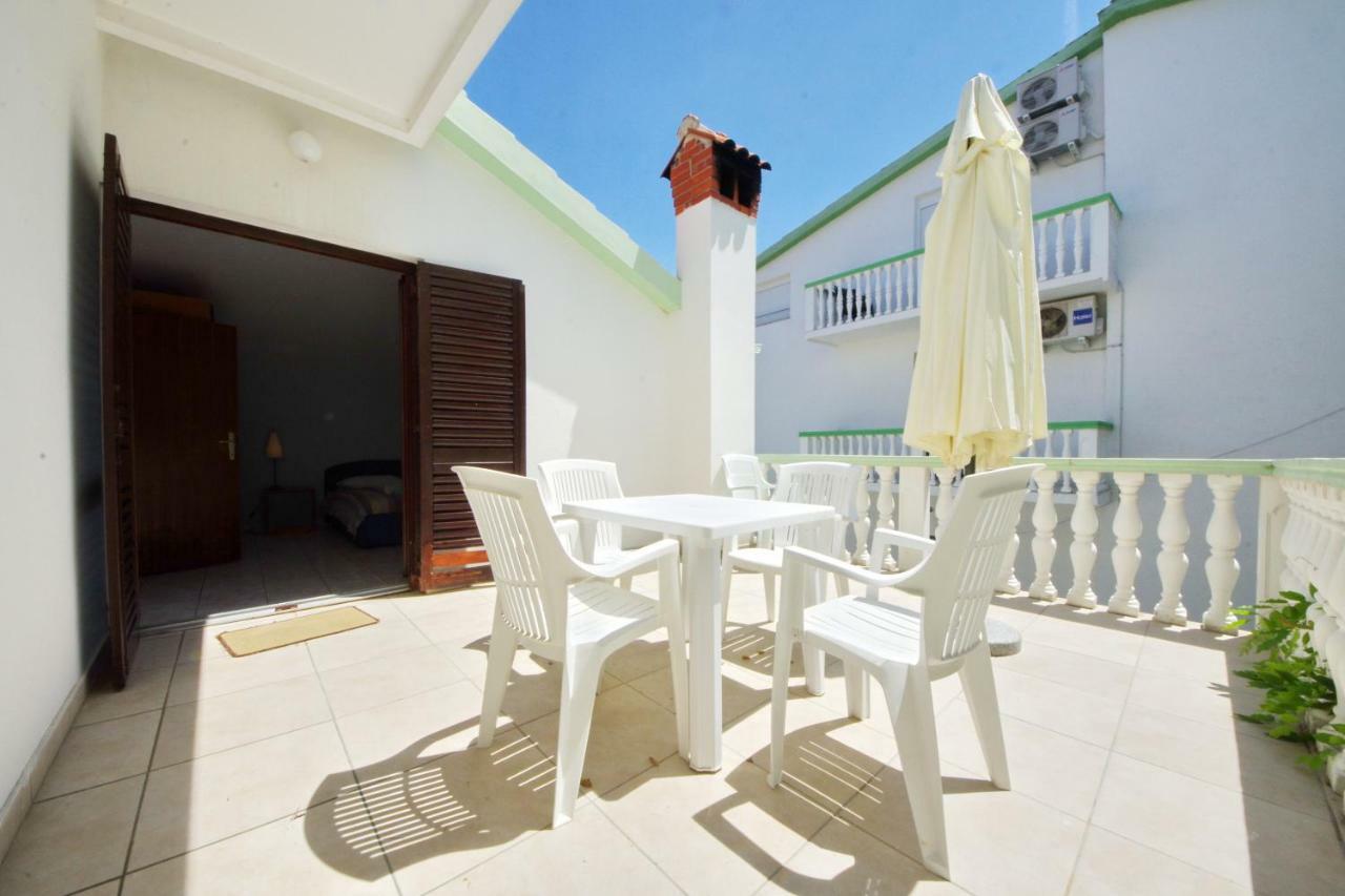 Apartments Eduard Vrsi Bagian luar foto