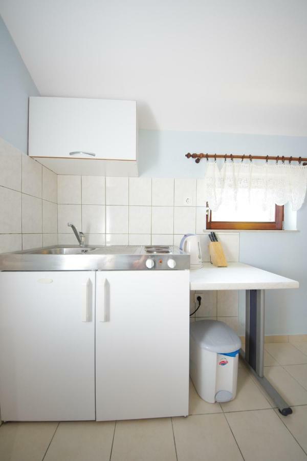 Apartments Eduard Vrsi Bagian luar foto